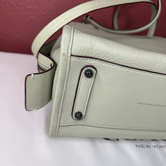 Coach 1941 Rogue 25 Pale Green - Picture 10 of 16